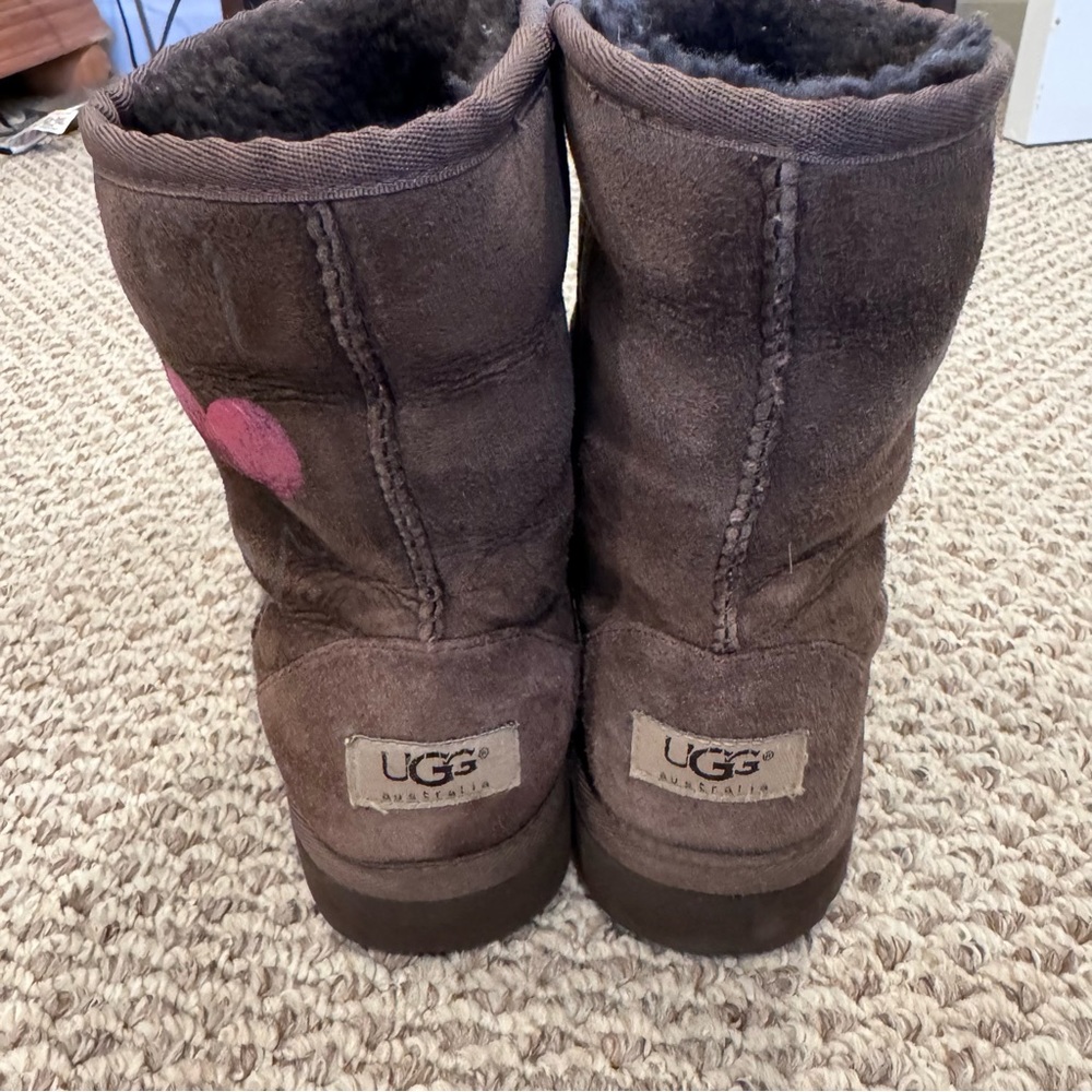 Chocolate brown Uggs